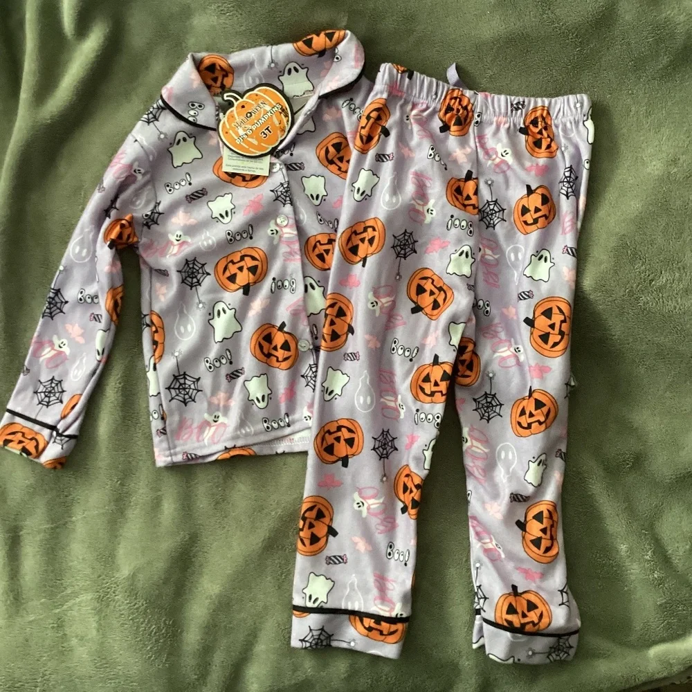 Toddler Girl Halloween Purple Pajamas Size 3T Pajamas  PJ Pumpkin Ghost Fall